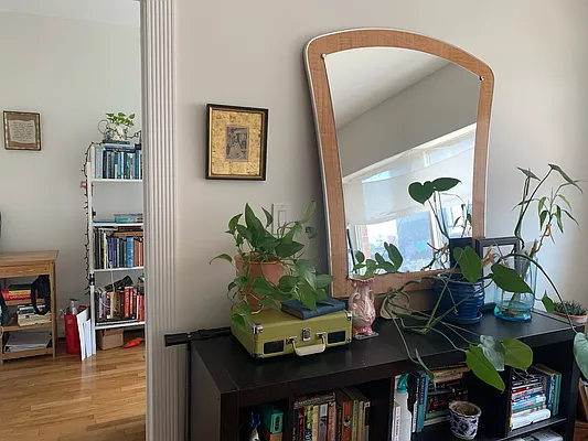 Rented by Peace of Mind Realty | media 23