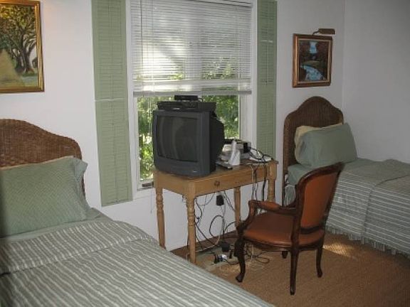 5th image of 19 Pioneer Ln