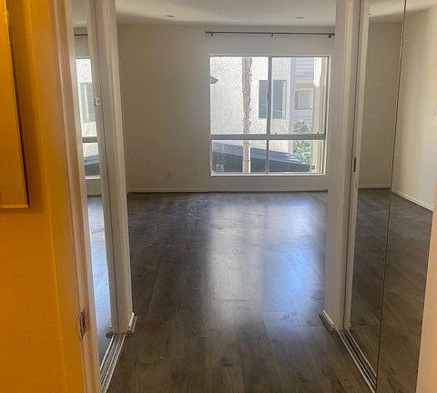 5th image of 20253 Keswick St APT 211