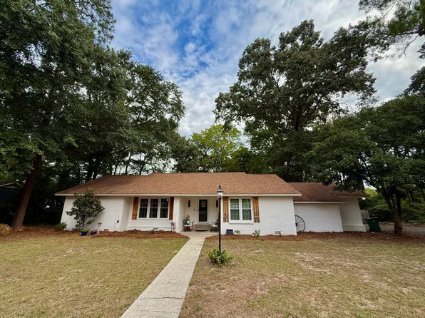 1961 Forest Dr, Sumter, SC 29154