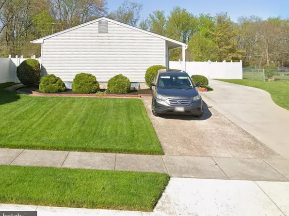 36 Cedarmere Rd, Owings Mills, MD 21117