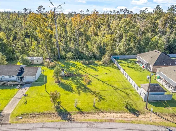 0 Evonne St, Lake Charles, LA 70611