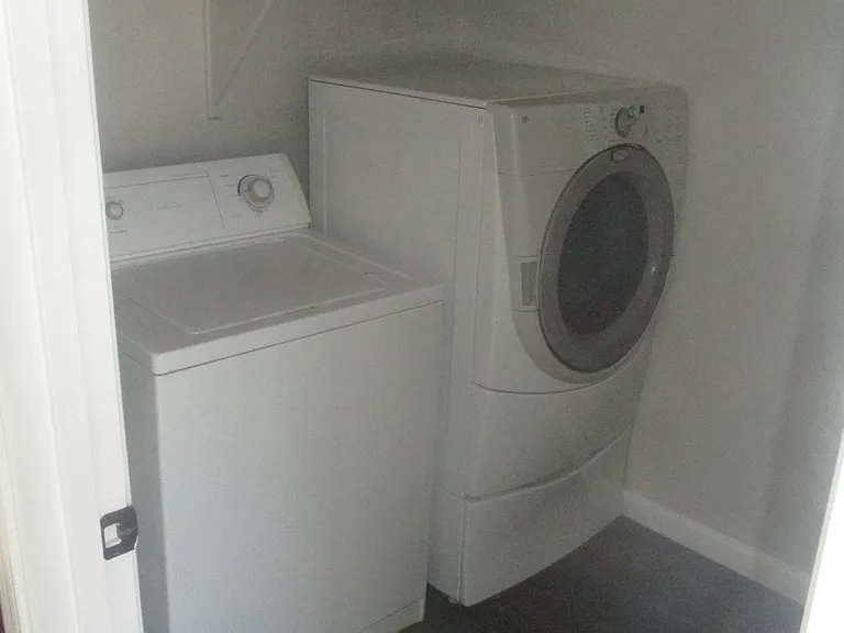 7727 W Eugie Ave — Photo 15