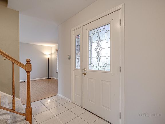 3rd image of 292 Washo Dr