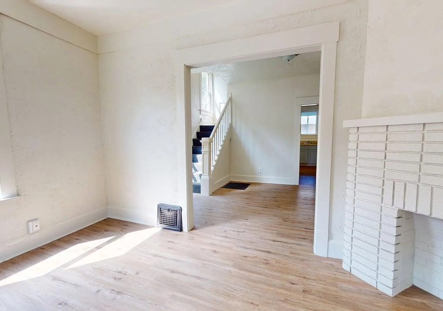 1223 Troy Pl NW — Photo 1