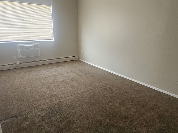 5th image of 895 Clinton Springs Ave