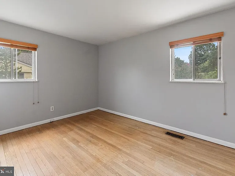 218 Belmont Dr SW — Photo 21