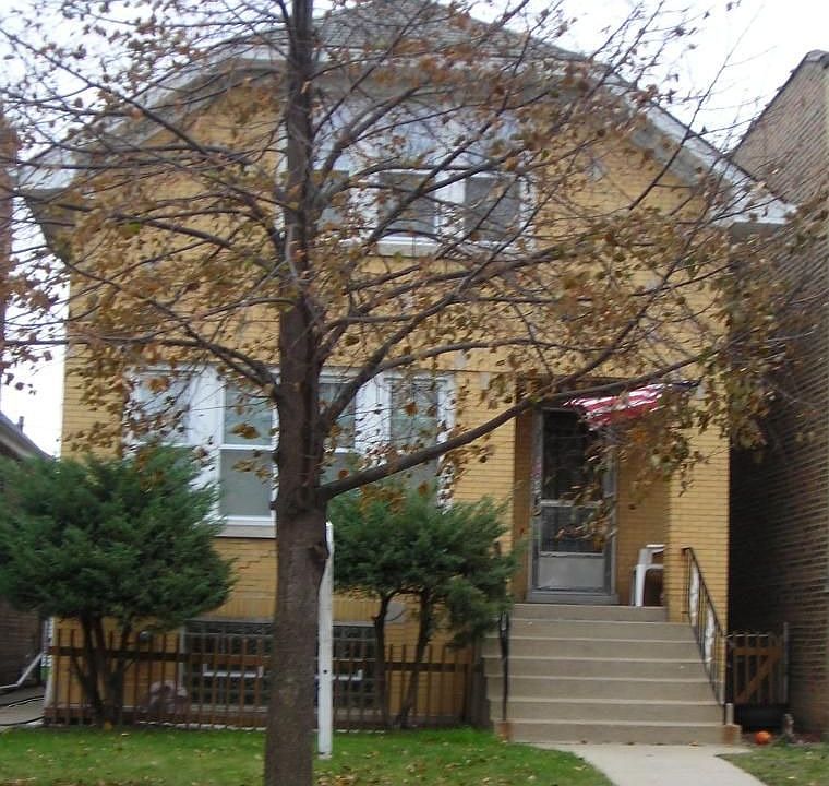 2nd image of 2933 N Luna Ave