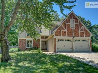 8005 W 113th St, Overland Park, KS 66210