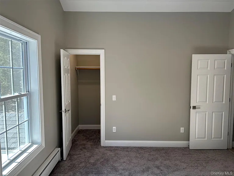 135 Gale Rd #UPSTAIRS — Photo 15