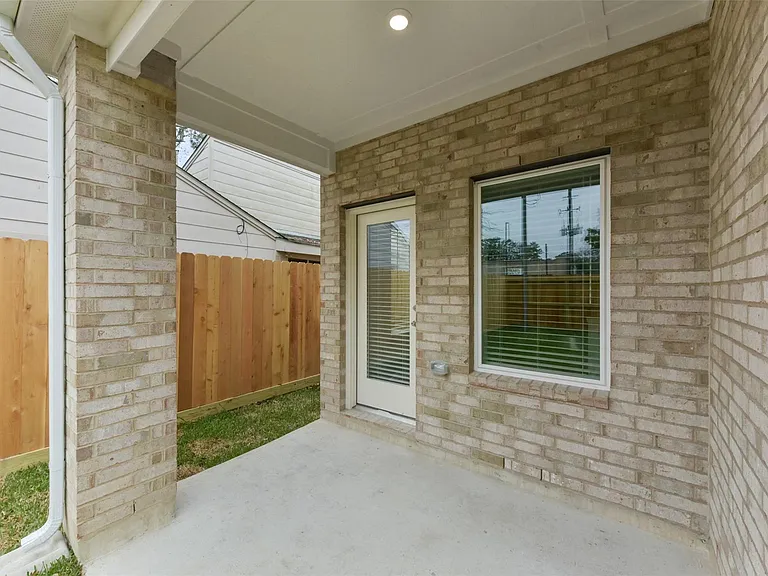 11938 Lakewood West Dr — Photo 26