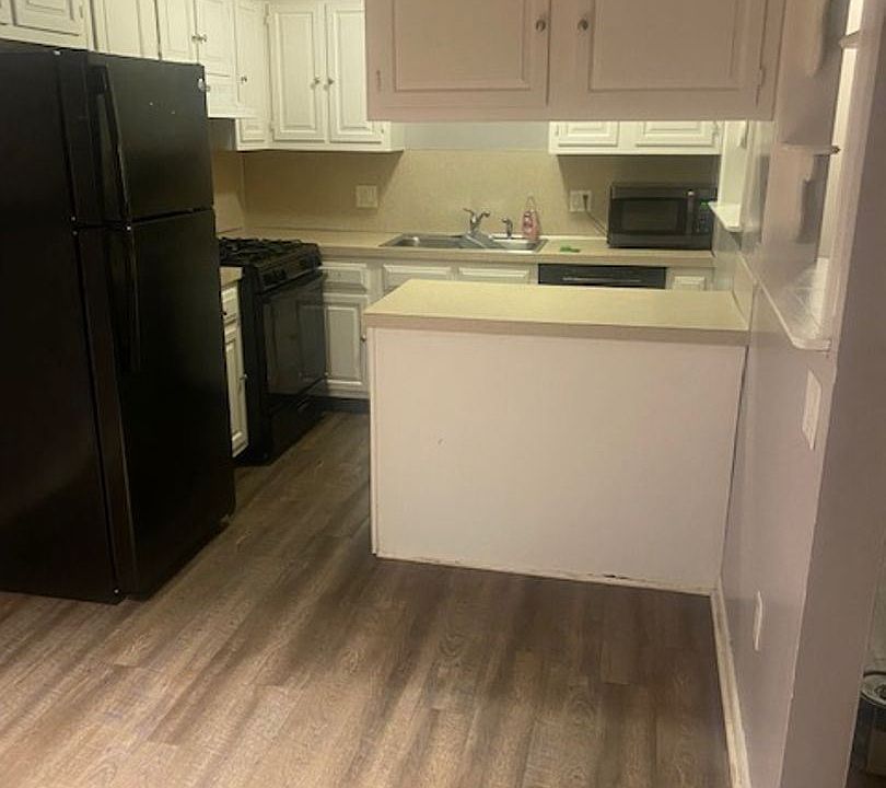 1st image of 923 Hardwick Dr SE #11514522