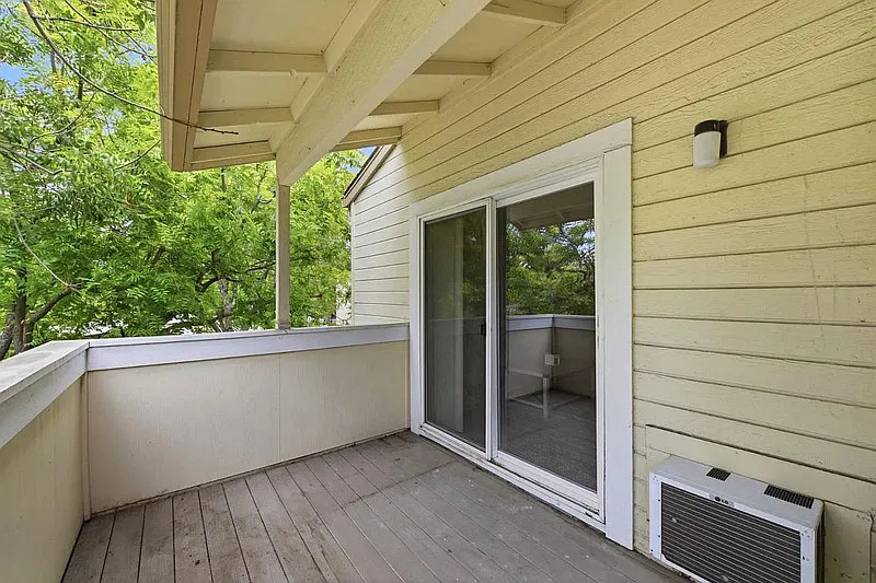 1 bed, 1.0 bath, 648 sqft, $2,300 — Photo 4