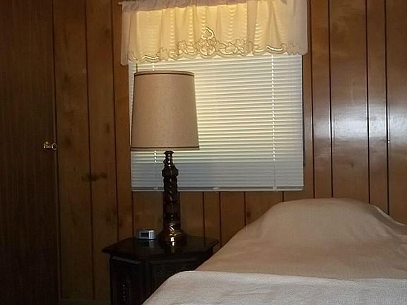 2ND SMALL BEDROOM WITH JACK & JILL WITH 3RD BEDROOM