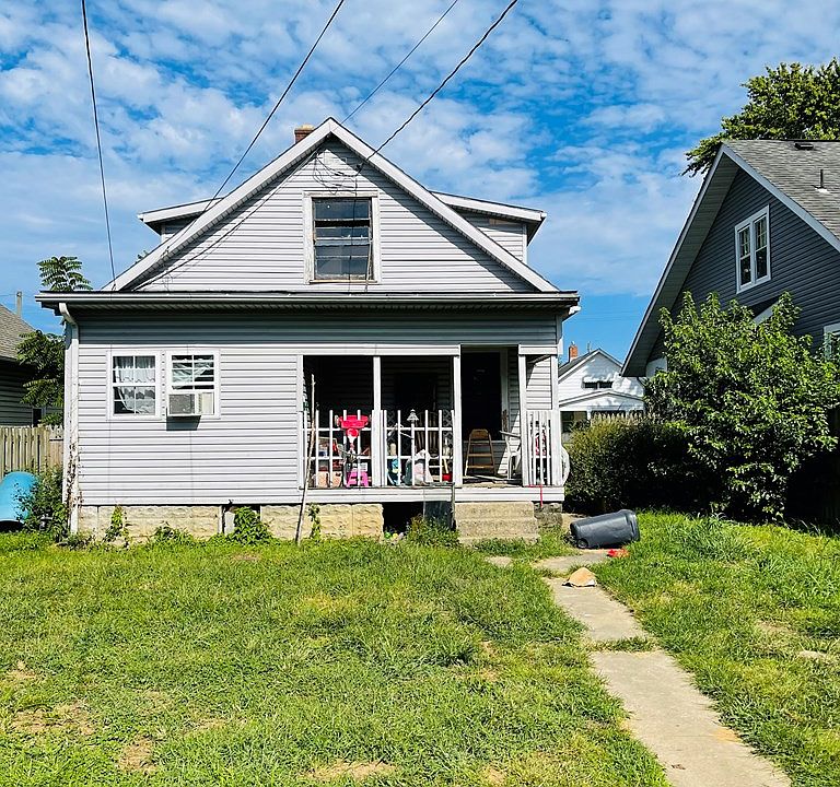 2nd image of 302 Knoles Ave