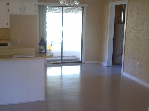 3rd image of 308 Phelps Ave