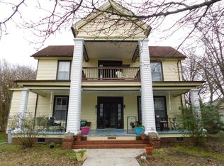 402 N Main St, Winton, NC 27986