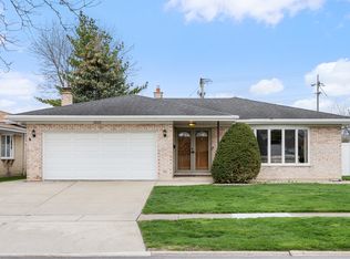 2626 Plymouth Ct, Westchester, IL 60154
