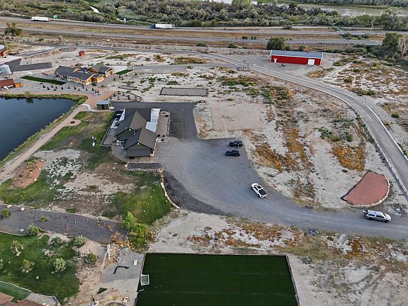 2nd image of 2085 Kedrowski Ct