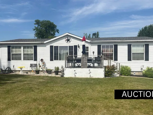 N8839 E Friesland Rd, Randolph, WI 53956