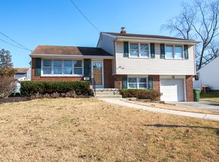 128 E Valleybrook Rd, Cherry Hill, NJ 08034