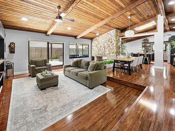 4th image of 1061 Bayberry Point Drive