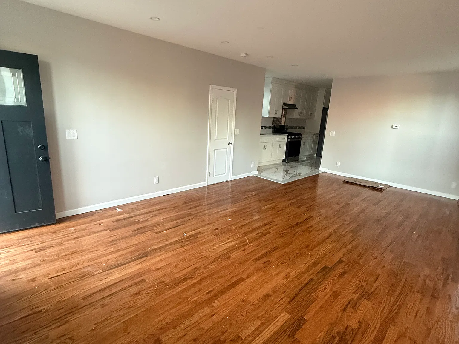 3 bed, $3,500 — Photo 4