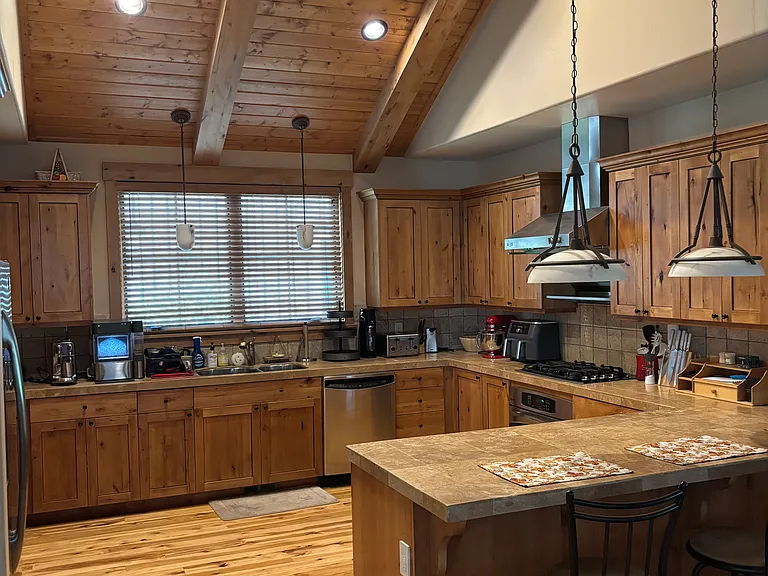 99 Moulton Ln — Photo 4