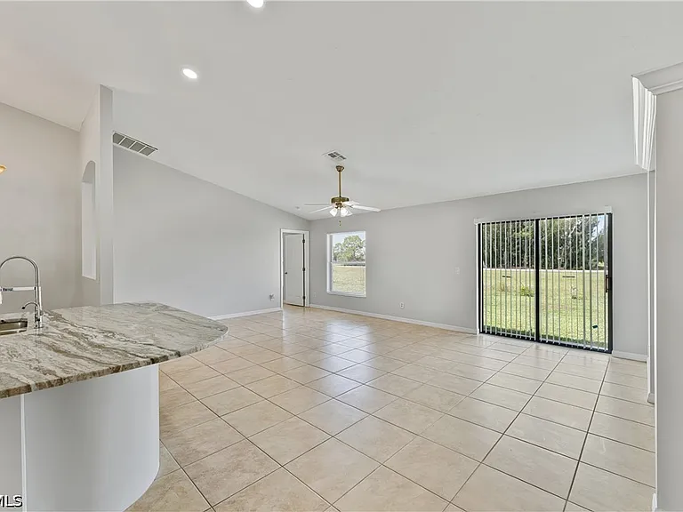 1240 NW 22nd Pl — Photo 19