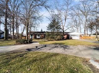 8429 Westridge Rd, Fort Wayne, IN 46825