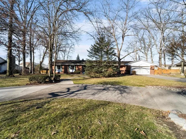 8429 Westridge Rd, Fort Wayne, IN 46825