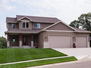 1812 Stone Crest Dr NE, Rochester, MN 55906