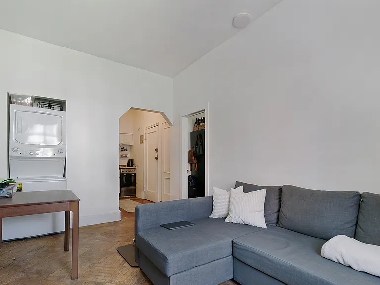 139 Montague St #3R — Photo 3