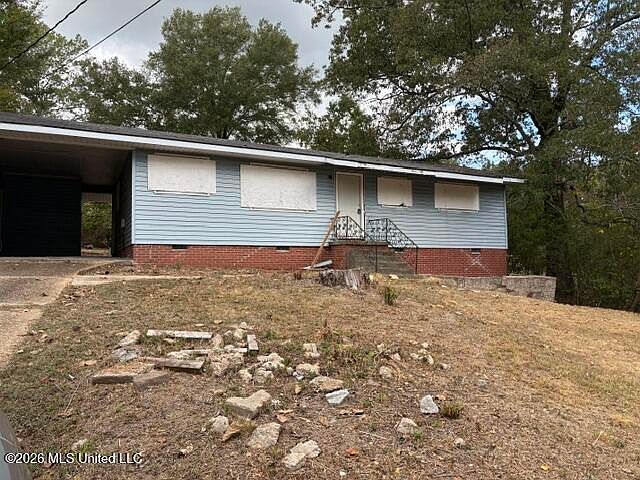 1st image of 2611 Teresa Dr
