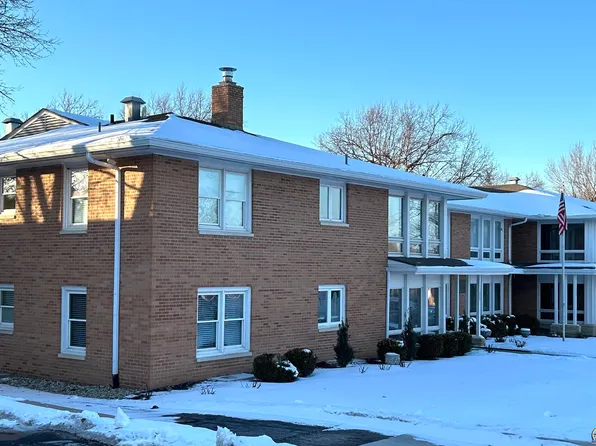 1225 SW Lakeside Dr APT 2, Topeka, KS 66604
