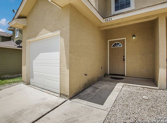 2nd image of 4823 Appleseed Ct