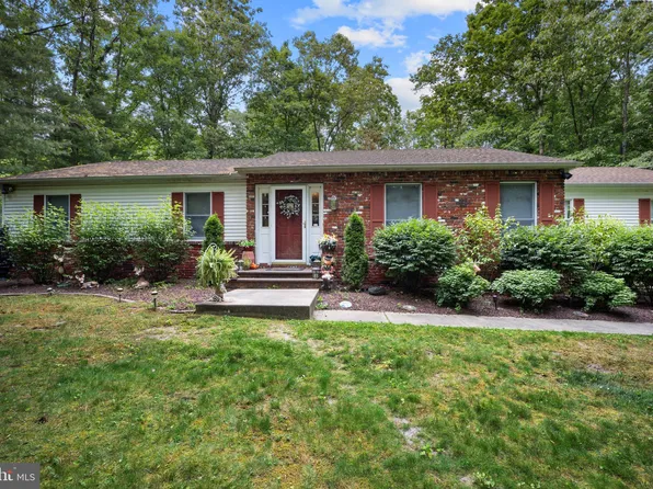 130 Grassy Lake Rd, Shamong, NJ 08088