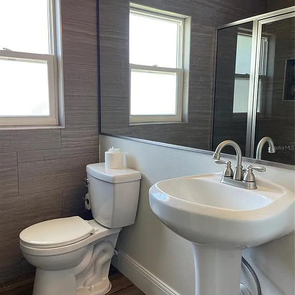 16931 Franklin Ave — Photo 18