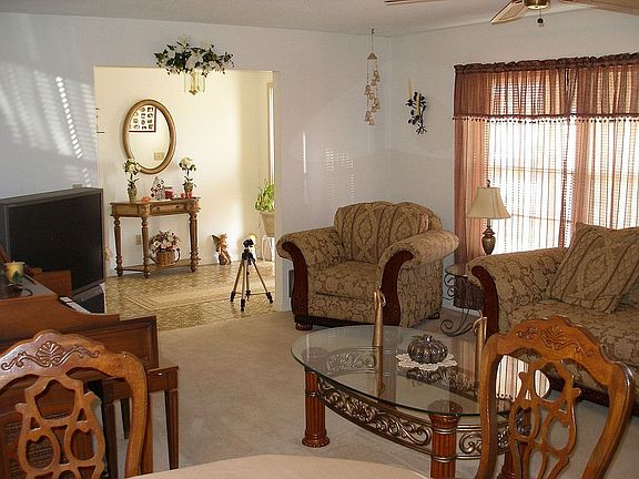 88 Florida Park Dr. - Living room