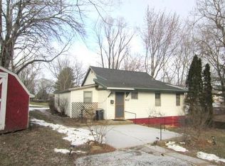 411 1/2 Dwight St, Boscobel, WI 53805