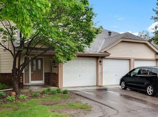 6251 Magda Dr UNIT B, Osseo, MN 55369