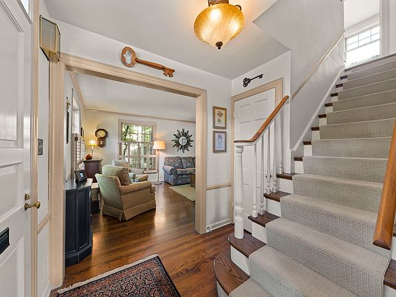 2nd image of 351 Hill Ave