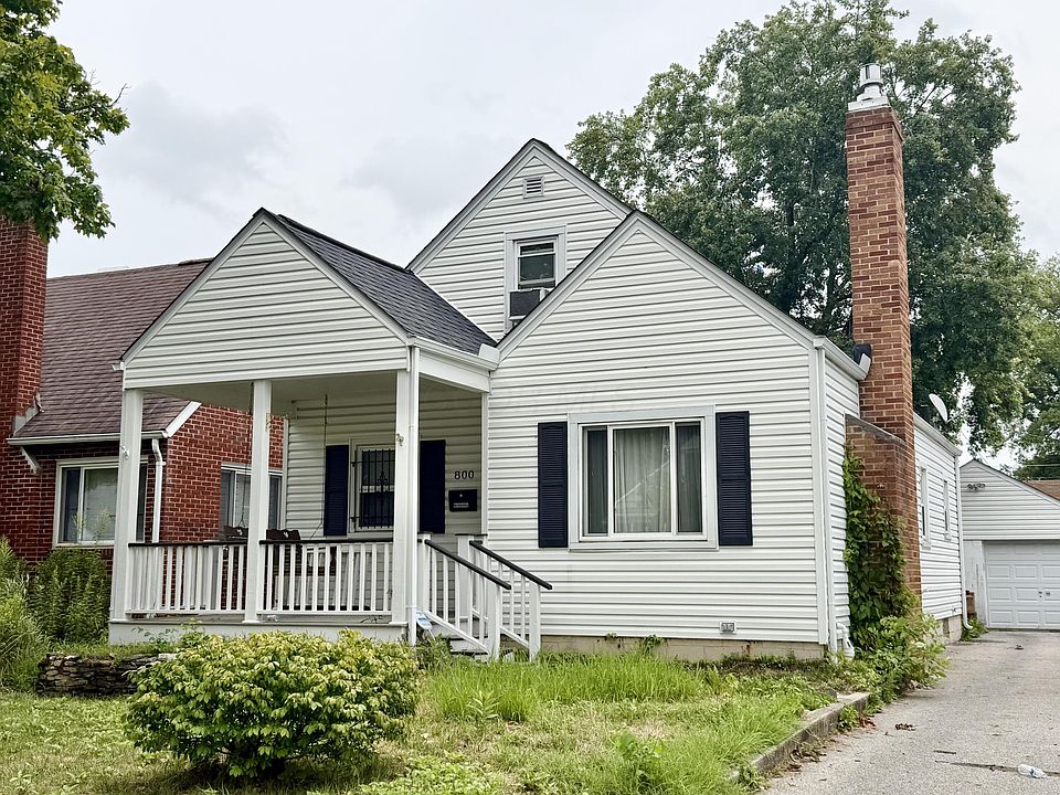 1st image of 800 S Roys Ave