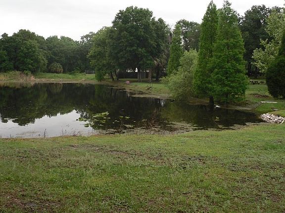 5th image of 5110 Meadowood Dr