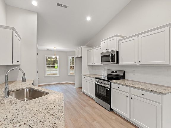 5th image of 365 5th Ave. Lot 2