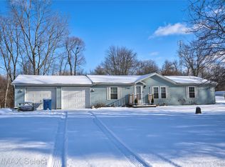 11061 Main Rd, Fenton, MI 48430