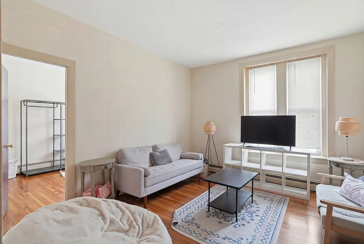 Building Photo - 1464 Tremont St #2