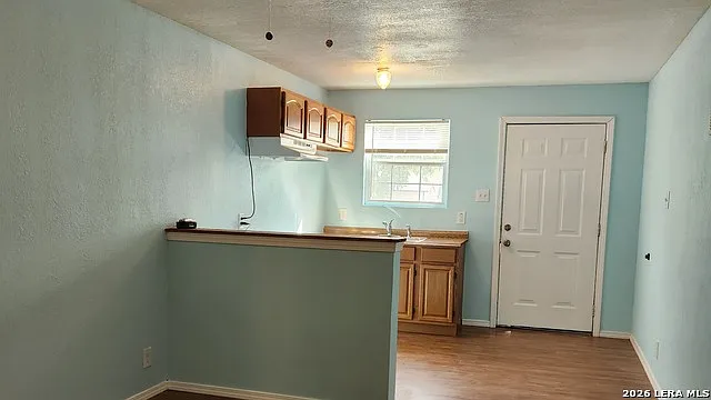 1 bed, 1.0 bath, 560 sqft, $665 — Photo 2