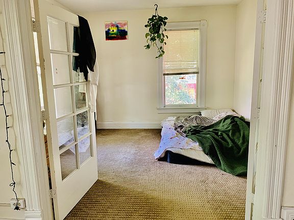 4th image of 1260 Vine St #11034246