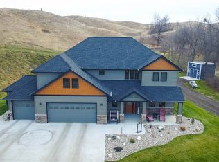 7080 County Road 15 W, Minot, ND 58703